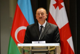 Visite du Président azerbaïdjanais à l`entrepôt frigorifique à Marneouli